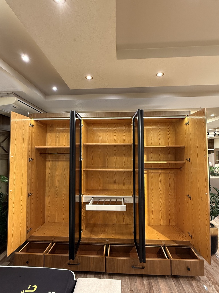 GALLERY_004.jpg
