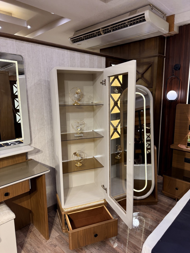 GALLERY_006.jpg