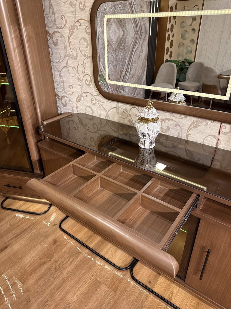GALLERY_005.jpg