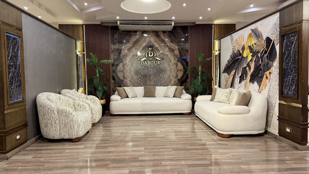 [1Cj6HyC2gWIbIJdTsBHkUdEw1aM3e6Obw] Milano Living Room