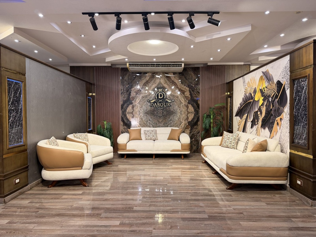 [1x7VADcK2InbILmrxGwoT_bEcJZEC2v3n] Lola AA Living Room