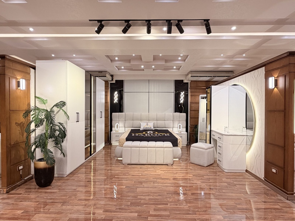 [1E9B0uyagB56YnhmlJFdTxEoxWHC04Gf5] Baron Bedroom